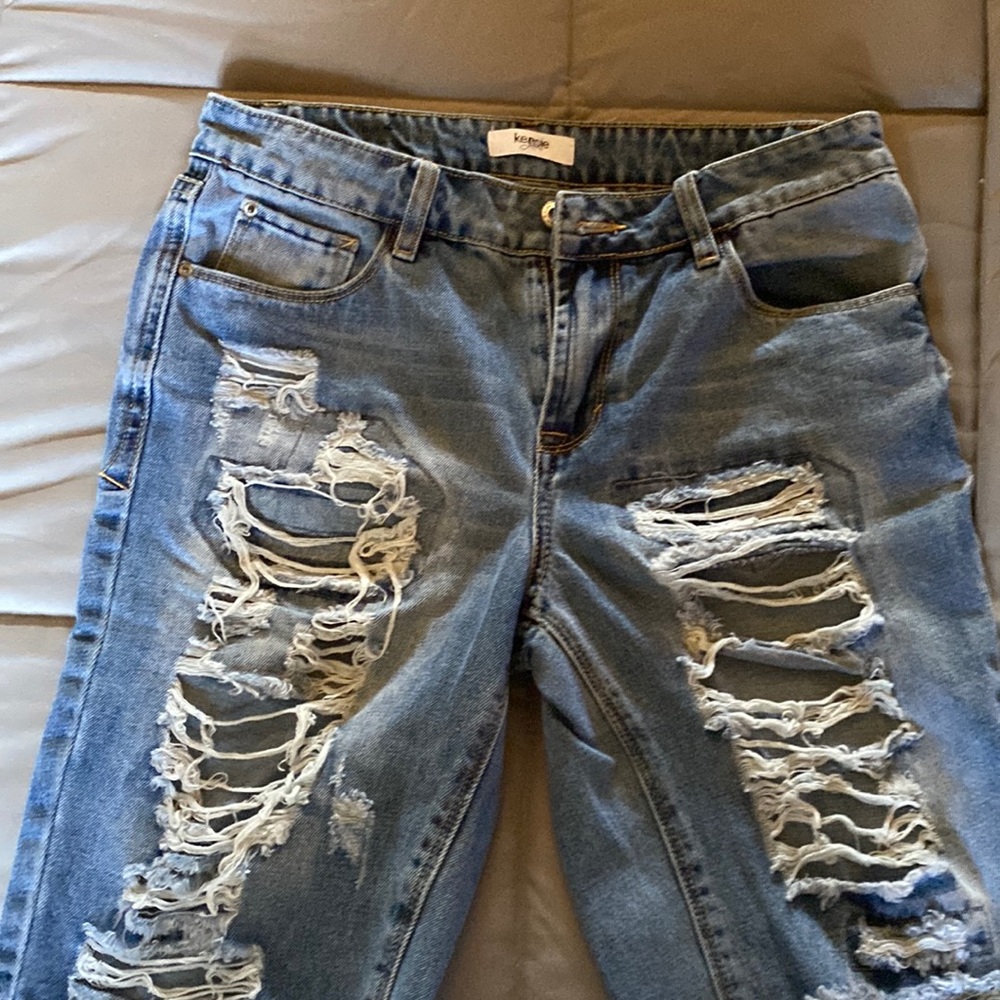 Destructive Bermuda shorts. Too small